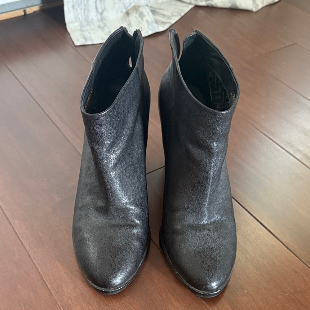 Cole Haan Black Chelsea Ankle Boots with Block Heel Size 9.5